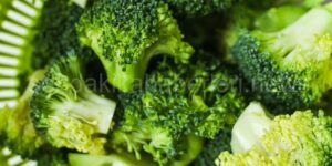 ZEYTİNYAĞLI BROKOLİ TARİFİ