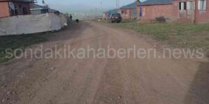 Yıllardır Asfaltsız Ve Bozuk Olan Yoldan Mahalle Sakinleri Mağdur