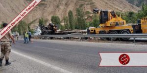 Tır Devrildi Şoför Hayatını Kaybetti