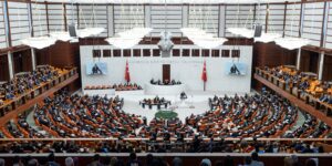 Meclis mesaisine başladı 