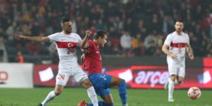 Milliler Çekya’yı 2-1 yendi