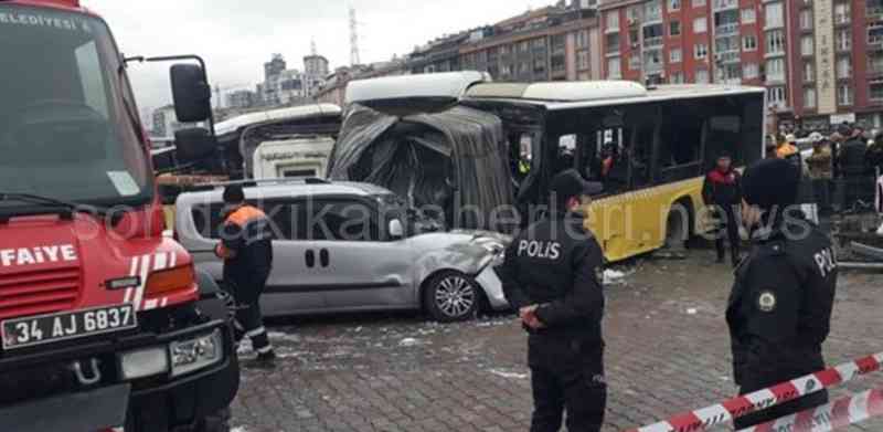 İstanbul’da tramvay otobüse çarptı