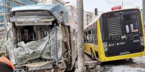 İstanbul'da Tramvay Otobüse Çaptı