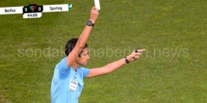 Derbide Beyaz Kart Şoku!