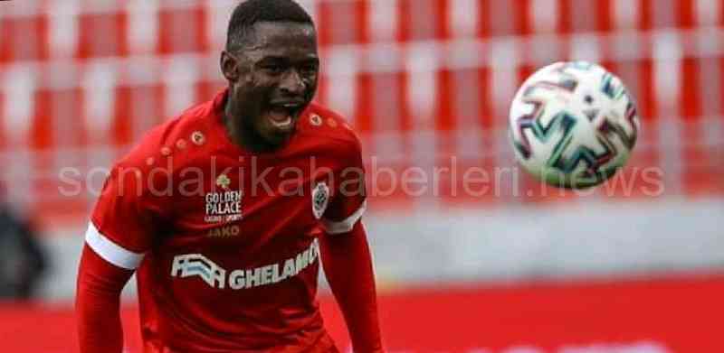 Fenerbahçe’ de Martin Hongla Görüşmeleri Devam Ediyor 2 Sarı lacivertliler Martin Hongla’yı takıma dahil etmek istiyor