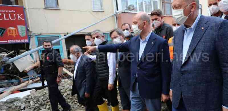  8 Bin 574 Kişi Hayatını Kaybetti