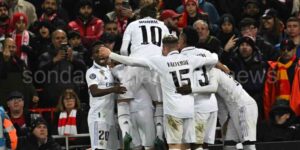 Son Şampiyon Liverpool’u 5 Golle Devirdi!