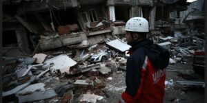 Erzurumlu Müzeyyen’den Yüreklere Dokunan Deprem şiiri