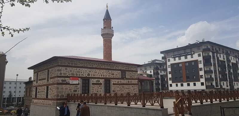 Atatürk Evi ve Çaykara Cami 