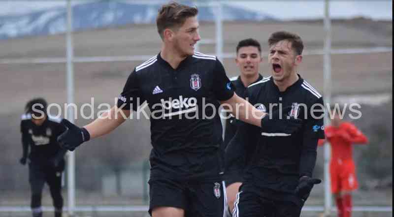 17 Yaşında , Beşiktaş Forması Giyiyor